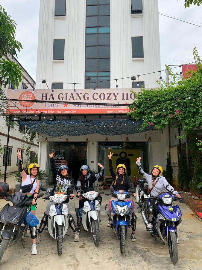 Ha Giang Cozy Hostel מראה חיצוני תמונה